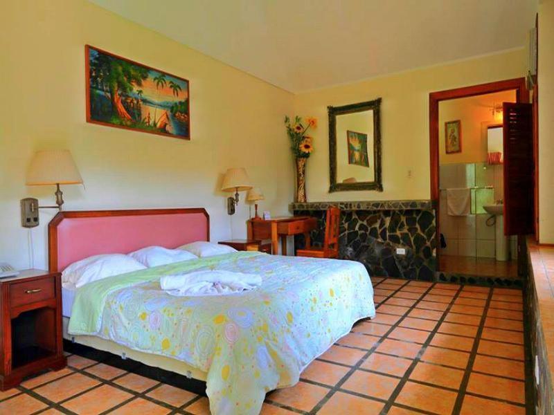 Hotel Tres Banderas Manuel Antonio Quarto foto