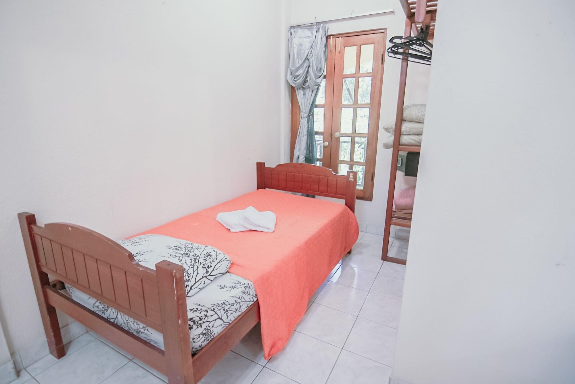 Hotel Tres Banderas Manuel Antonio Exterior foto