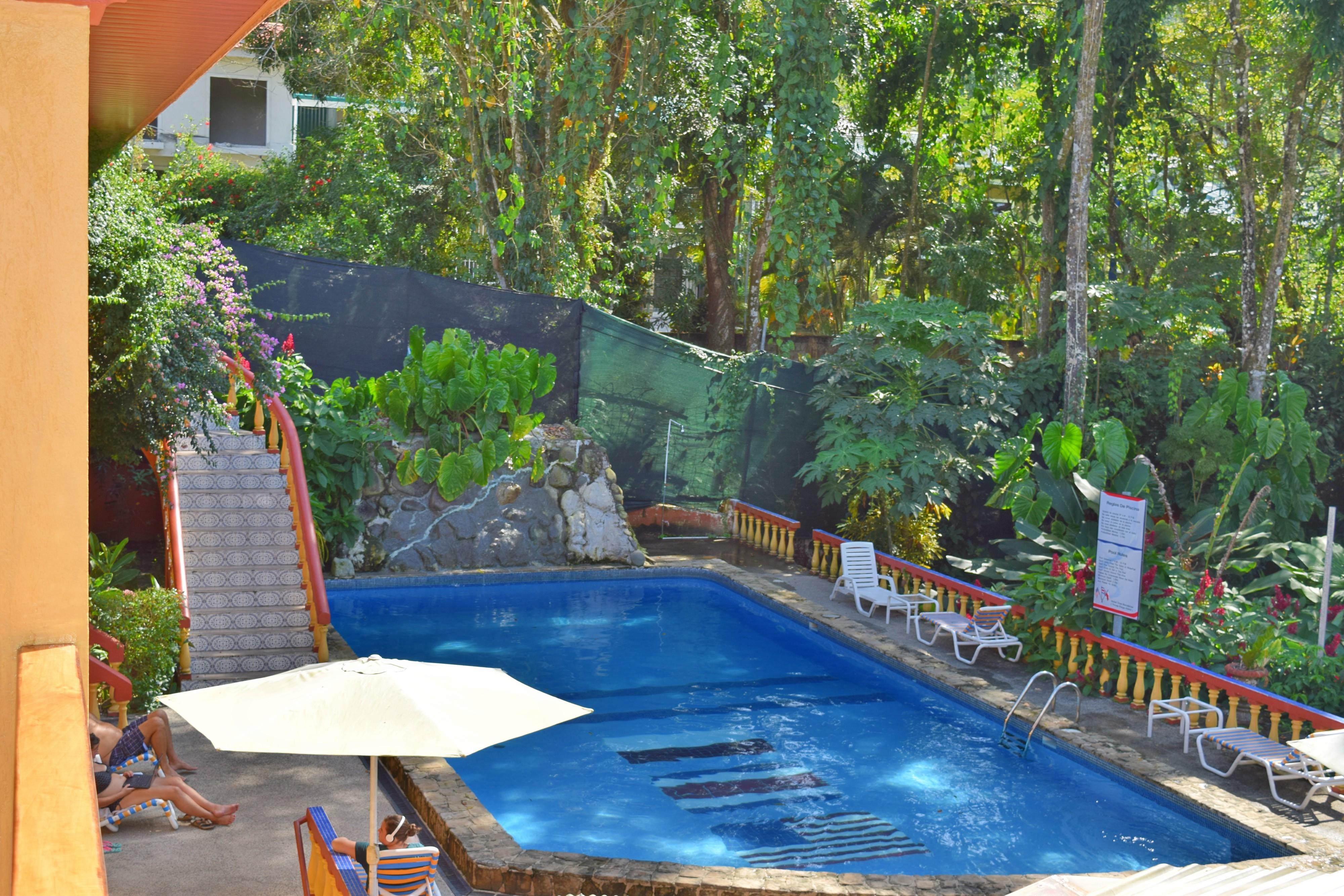 Hotel Tres Banderas Manuel Antonio Exterior foto